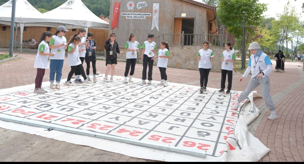 Gençler İçin Dolu Dolu Bir Yaz