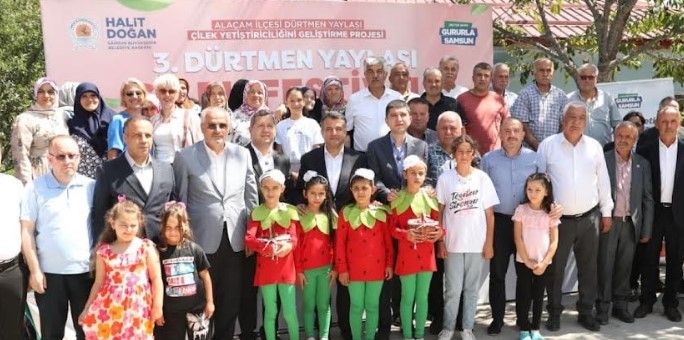 Dürtmen Dağı'nda Çilek Şenliği