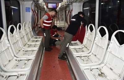 Tramvay Koltukları Yenilendi
