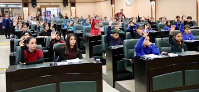 Meclis Çocukların Oldu