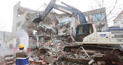 Depreme Dayanıksız 741 Bina Yıkılıyor