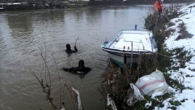 Irmağa atlayan babaya ulaşılamadı